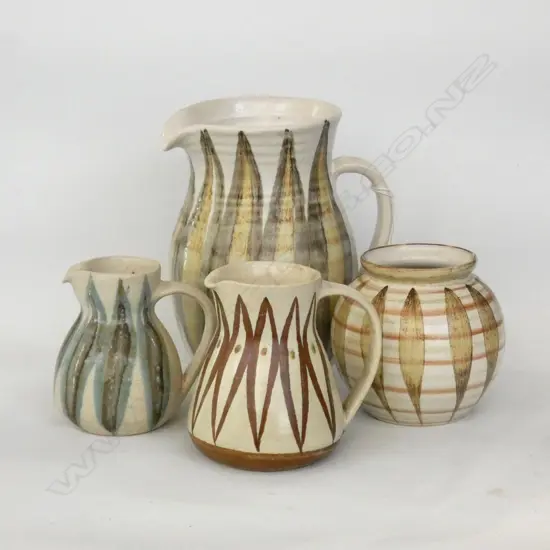4 PCES HAMNER POTTERY BROWN TONES; 3 JUGS + VASE H.175mm