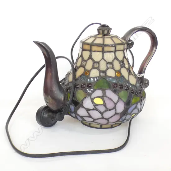 LEADLIGHT TEAPOT TABLE LAMP