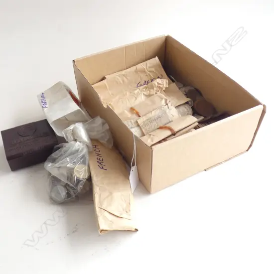 BOX OLDER WORLD COINAGE: USA. UK. ETC