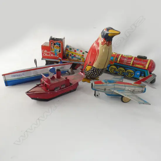 BOX OF 6 TIN TOYS 2 LOCOMOTIVE BOATS + PENGUIN