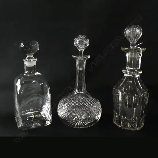 3 CRYSTAL DECANTERS H.300mm