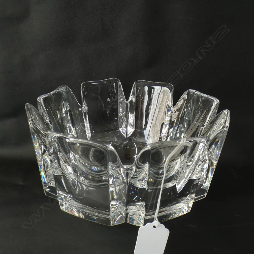 LG ORREFORS 'CORONA' BOWL BY LARS HELLSTEN DIA 185MM ENGRAVED TO BASE SKF. NIBBLE TO BASE  Image 1++