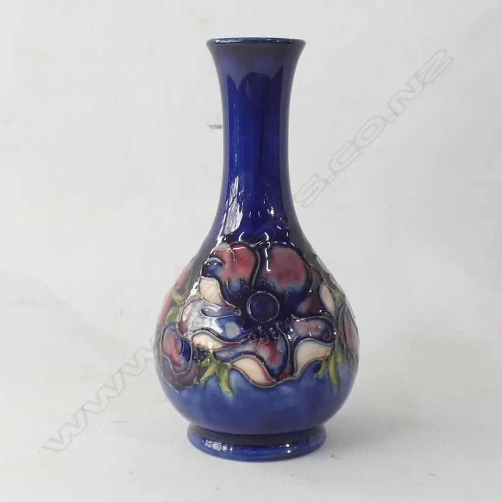 MOORCROFT CLEMATIS VASE H 160MM Image 1++