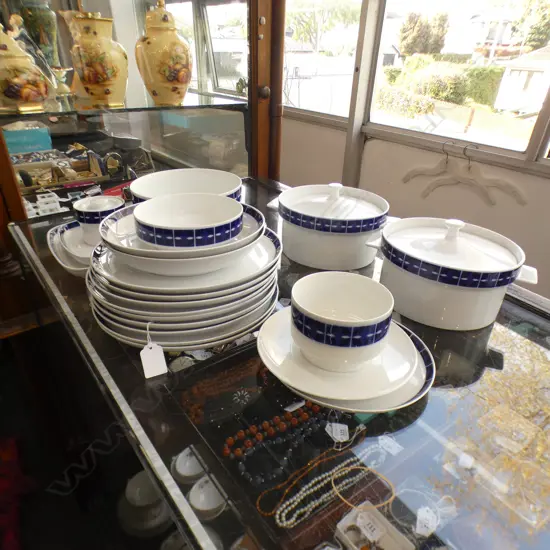 MELITTA GERMAN RETRO PORCELAIN PART DINNER SERVICE 19 PCS