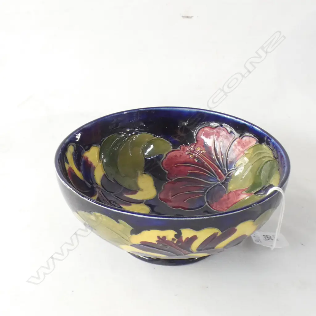 MOORCROFT HIBISCUS BOWL - DIA 155MM Image 1++