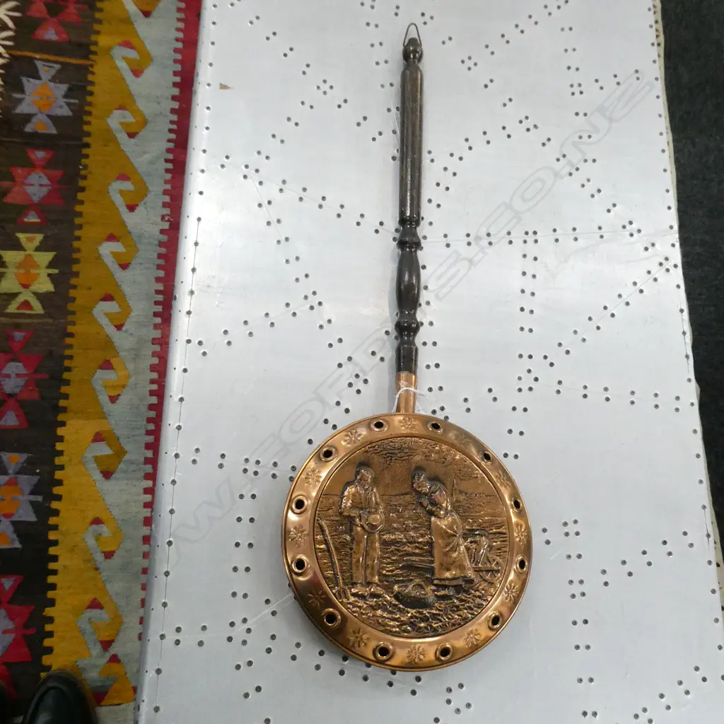 COPPER BED WARMER - EMBOSSED SCENE - WOODEN HANDLE - DIA 260MM & COPPER MAGAZINE RACK Image 1++