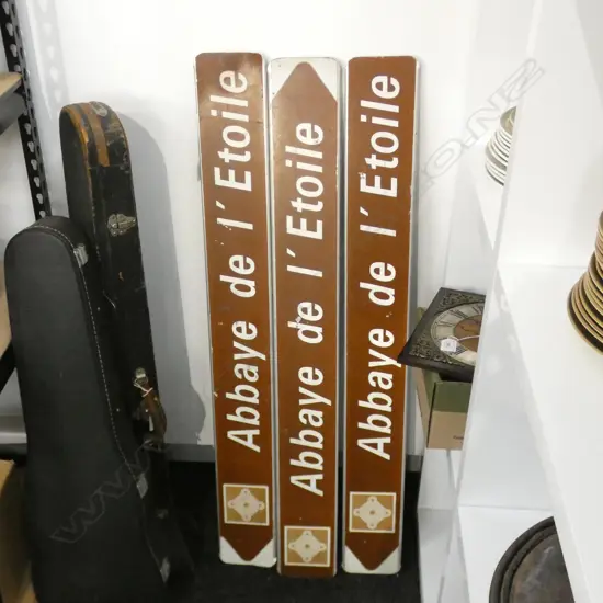 3 LONG METAL SIGNS 'ABBAYE DE l'TOILE'    L 1000MM