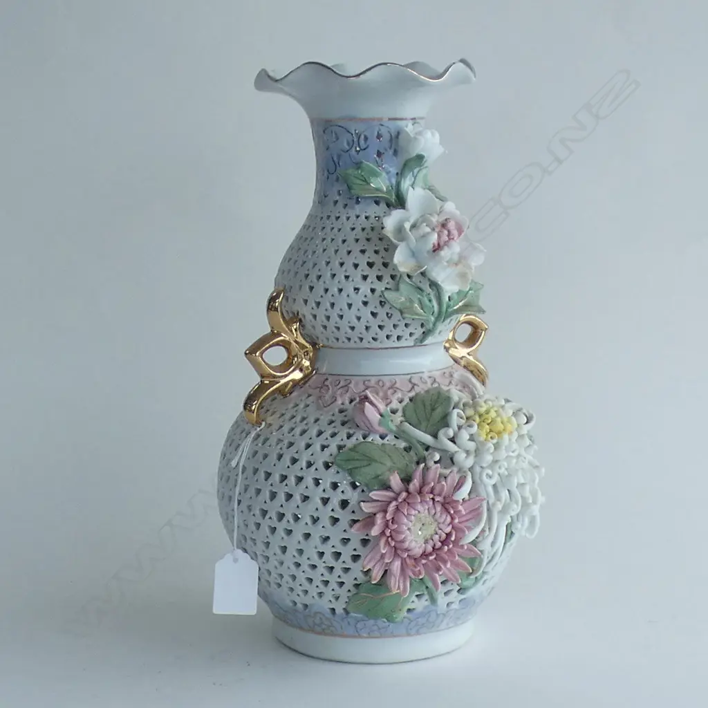 PIERCED CHINESE VASE H.330mm Image 1++