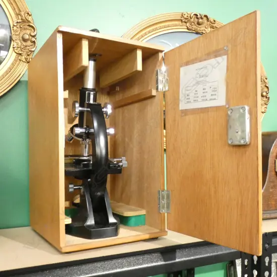 RETRO KEMPTHORNE MICROSCOPE IN BOX H.380mm