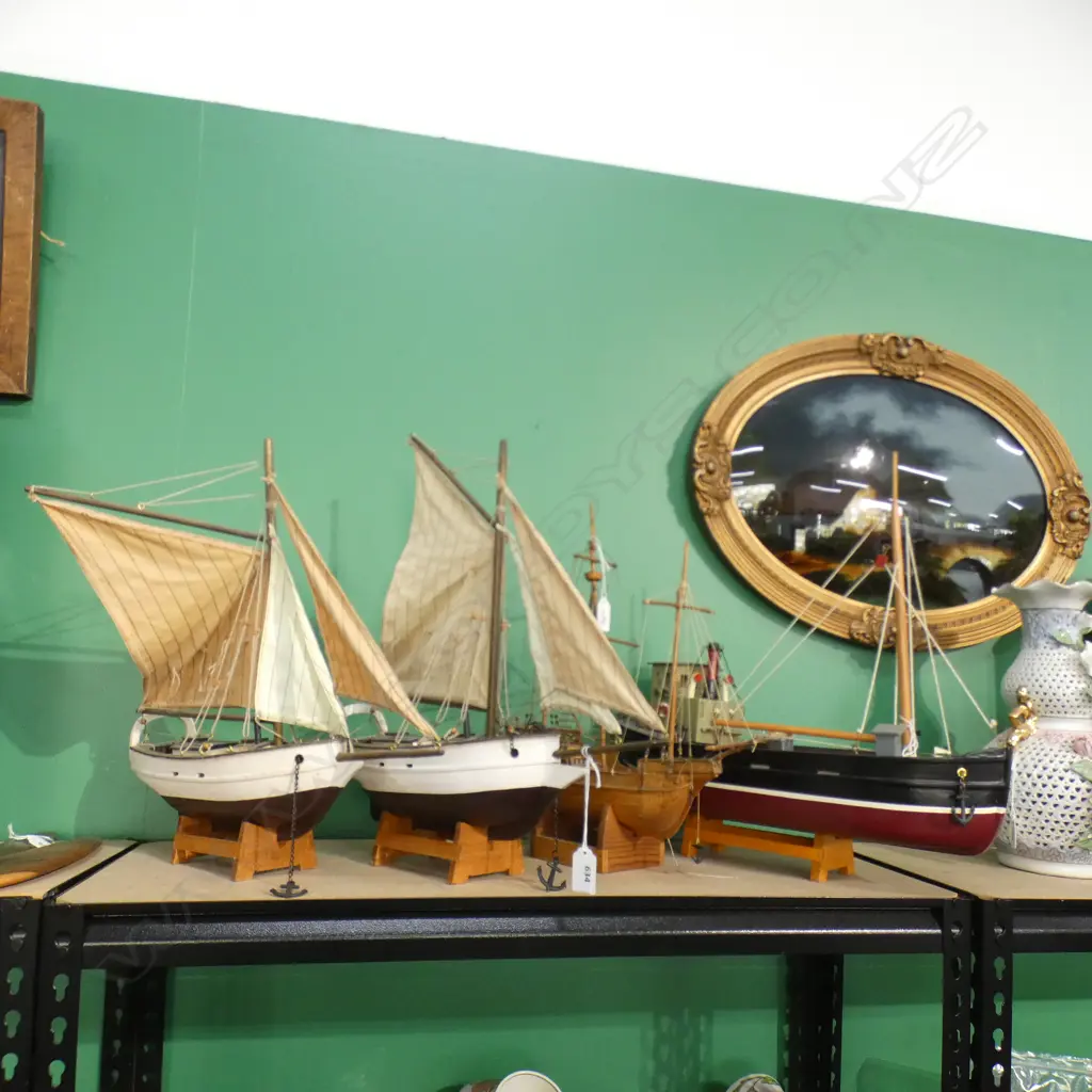 BOX OF 4 MODEL SHIPS  Image 1++