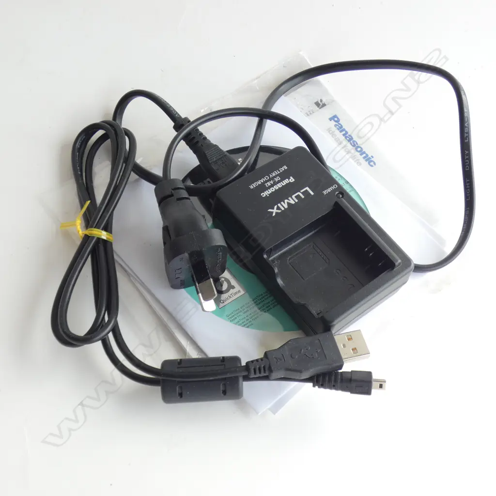 Panasonic Lumix DMC-LX5 Digital Camera Image 1++