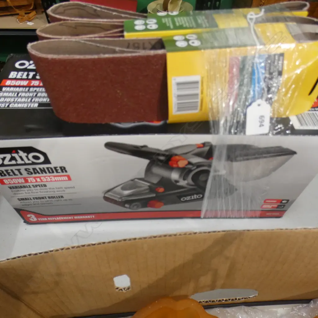 OZITO ELECTRIC BELT SANDER AS NEW W ASST BELTS Image 1++