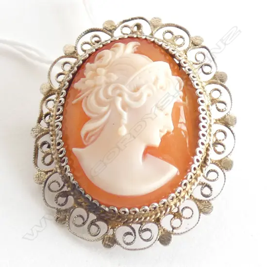 STG SILVER FRAMED CAMEO BROOCH / PENDANT L 33MM