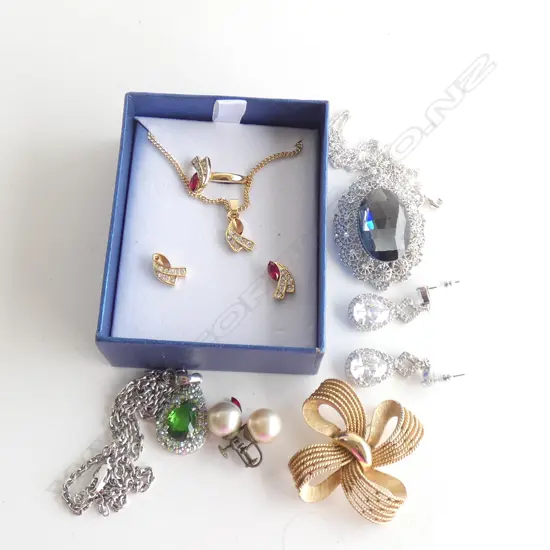 SM BAG COSTUME JEWELLERY