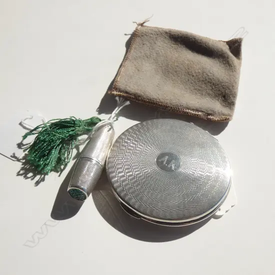 STG SILVER COMPACT LONDON 1949 & SEWING KIT