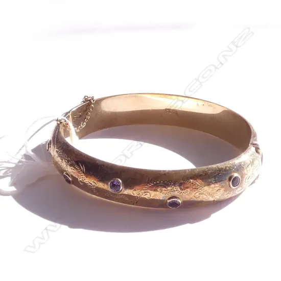 (GLD#19721) SILVER GILT HINGED BANGLE AMETHYST SET