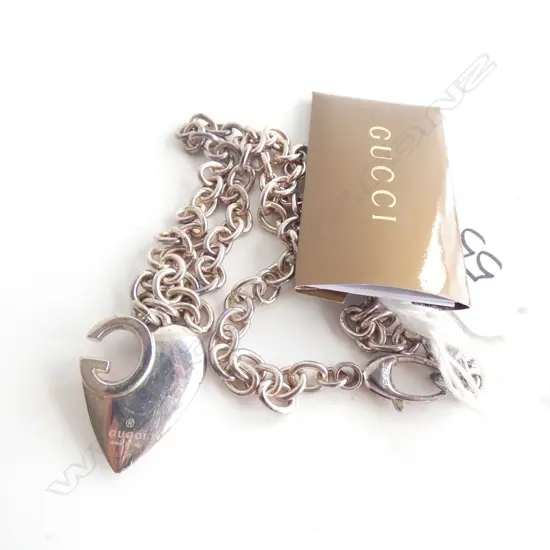 2 PCES GUCCI 925 SILVER JEWELLERY; PENDANT CHAIN & DOG TAG