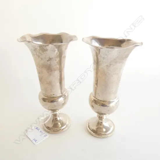 PR STG SILVER VASES LONDON 1913 293 GRAMS WEIGHTED H.150mm