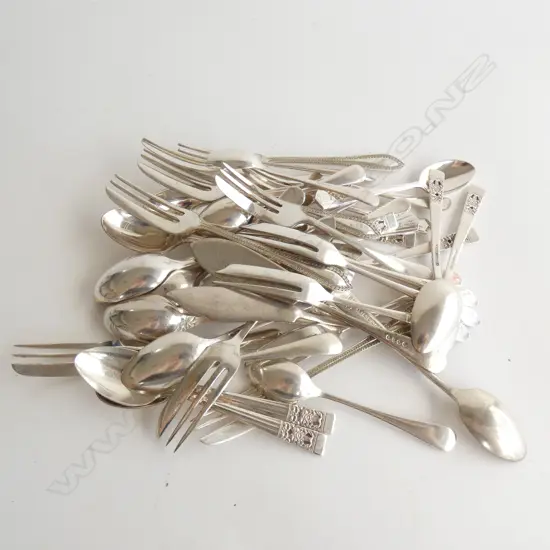 BAG SILVER PLATE SPOONS & CAKE FORKS 