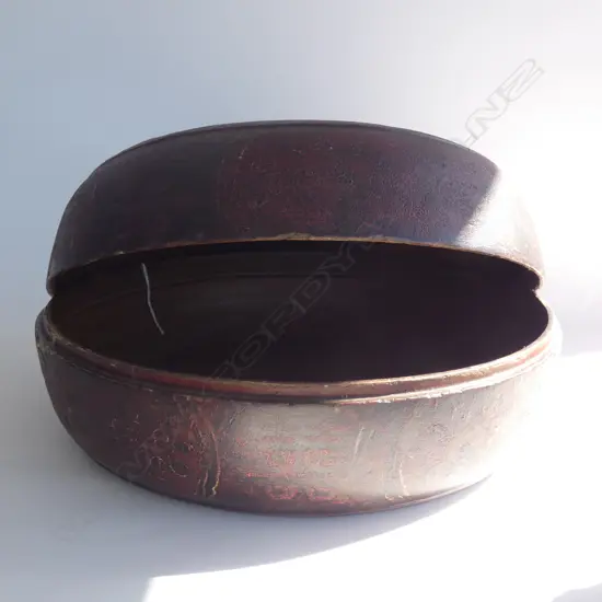 OLD CHINESE RED LACQUER PAINTING BOX LEATHER ? INTERIOR