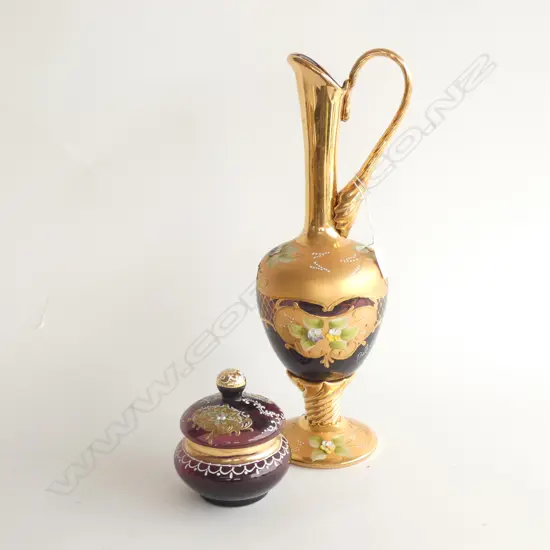 LG VENETIAN GOLD & AUBERGINE GLASS EWER (SIGNED BELLINI) H. 360MM & LIDDED BOWL