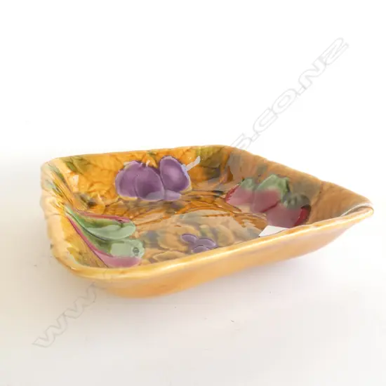 SARREGUEMINES FRENCH MAJOLICA FRUIT DISH L.230mm
