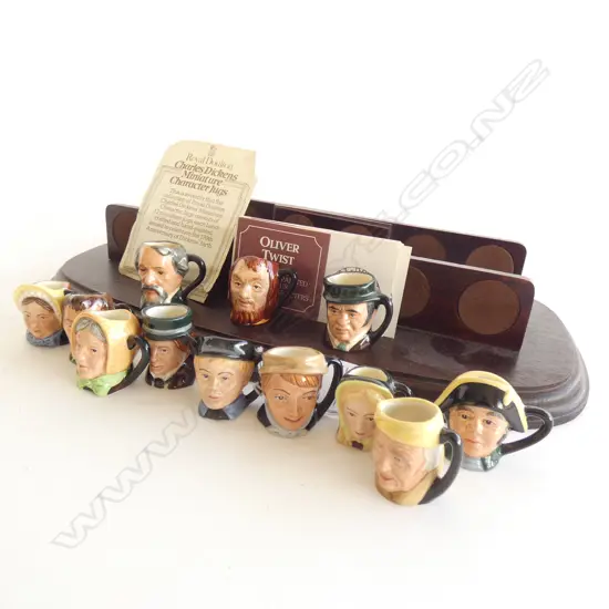 12 ROYAL DOULTON MINIATURE CHARACTER JUGS + DISPLAY SHELF & BOOKLET