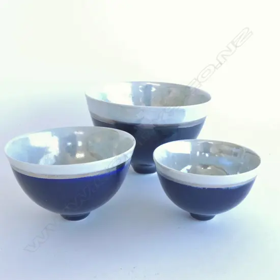 3 GRADUATING LUSTRE BOWLS 125mm dia