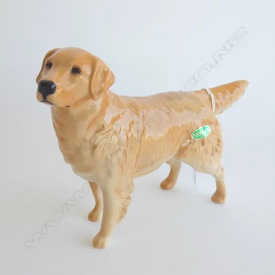 BESWICK GOLDEN LABRADOR - L 205MM 