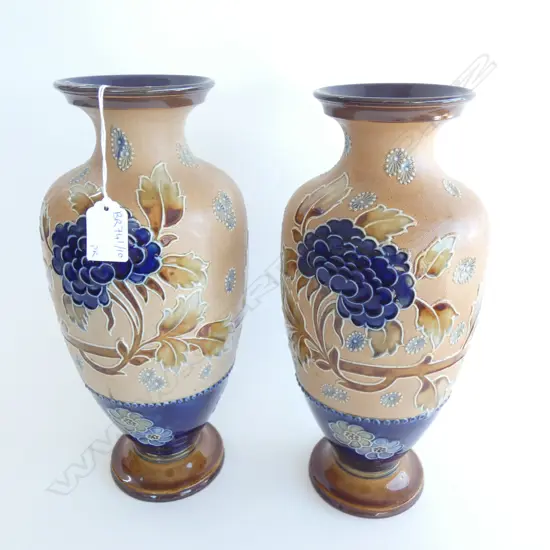 PR ROYAL DOULTON STONEWARE VASES BALUSTER FORM H.310mm