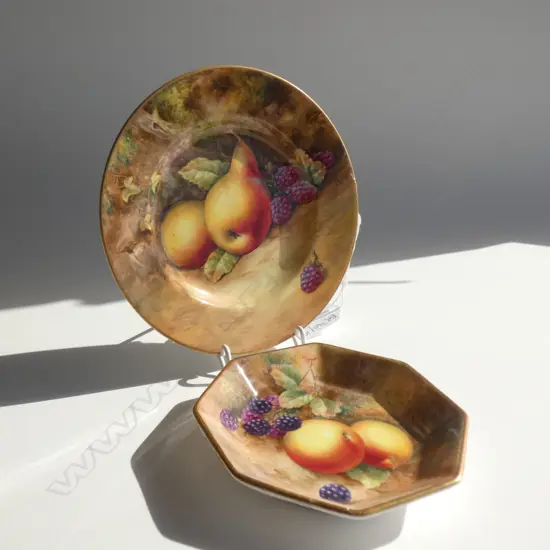 2 ROYAL WORCESTER SIGNED FRUIT PLATES H. AYRTON & W. J. BAGNALL 155mm dia