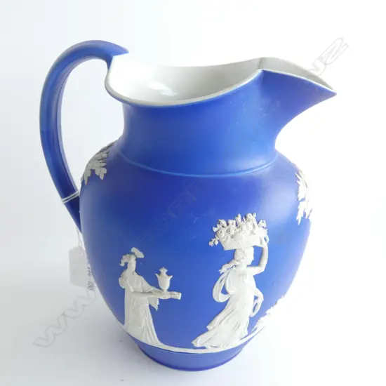 LG WEDGWOOD COBALT JASPERWARE JUG H. 210MM