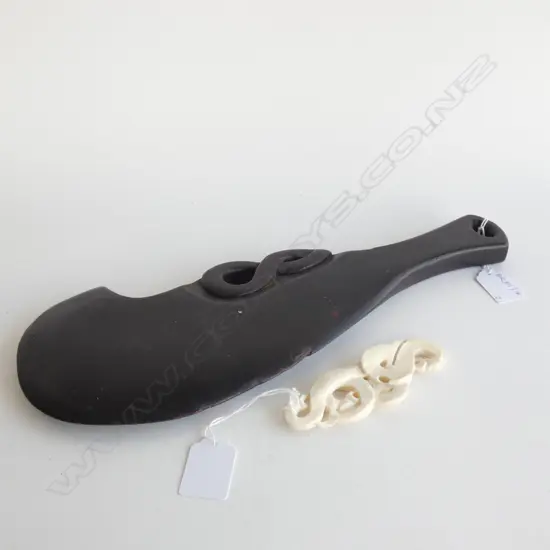 MAORI CARVED MERE L.350mm & BONE CARVING