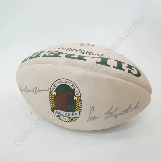 SIGNED WALLABIES RUGBY BALL L.300mm