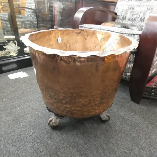 OLD BEATEN COPPER LOG BIN 3 'BATH' FEET Dia.555mm