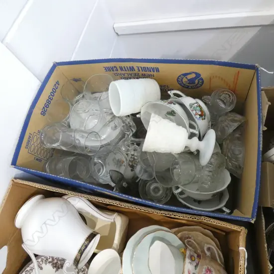 BOX LOT ASST CHINA & GLASS