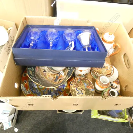 BOX LOT ASST. JAPANESE SATSUMA CHINA / MOP SCREEN / 4 BOXED WINE GLASSES ETC