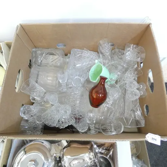 BOX LOT GLASS DECANTERS / GLASSES ETC.