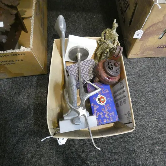BOX LOT ASST. ORIENTAL PCES, METAL SCULPTURES ETC