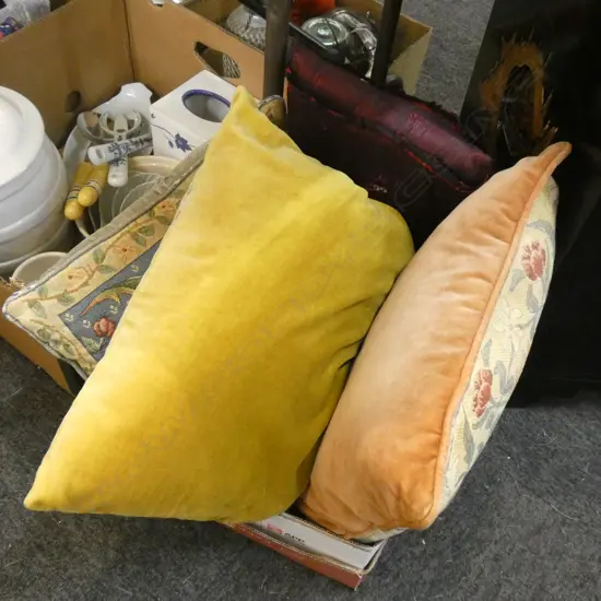 BOX LOT ASST. CUSHIONS