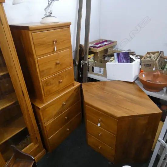 SOLID RIMU 3 PCE CORNER CHEST UNIT