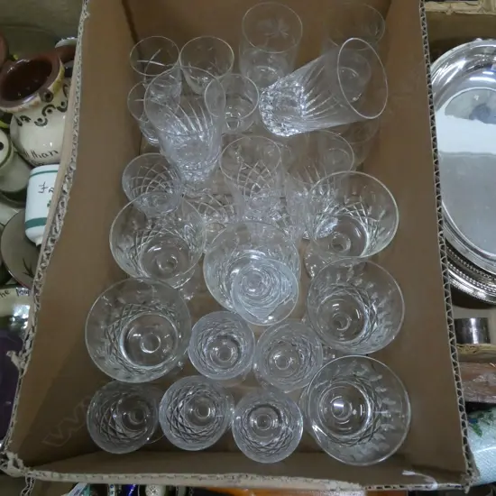 BOX MIXED CRYSTAL & GLASS INCL. STEMWARE