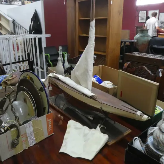 WOODEN DISPLAY YACHT ON STAND - L 900MM