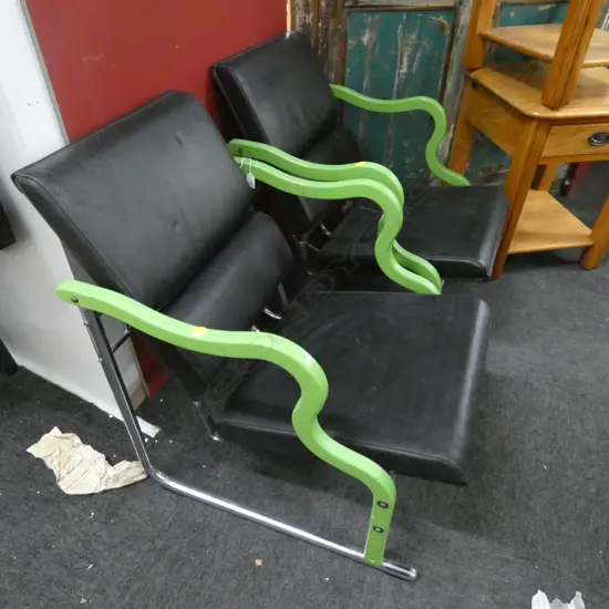 PR BLACK LEATHER CHAIRS w. GREEN ARMS