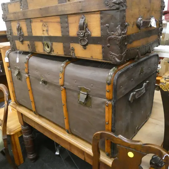 OLD SARATOGA TRUNK BROWN CANVAS WOOD BARS