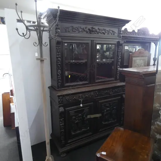 EARLY 20thC CARVED OAK CONTINENTAL DRESSER...