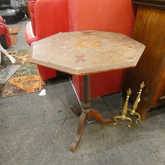 CHIP CARVED OCTAGONAL SIDE TABLE H.730mm 615mm dia