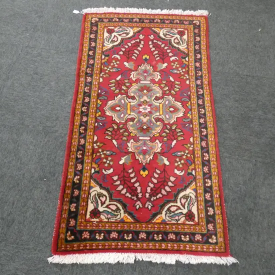 A HAND KNOTTED IRANIAN HAMADAN RUG 1.3  x  0.75m