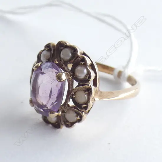 9CT AMETHYST & SEED PEARL CLUSTER RING 3.3gms