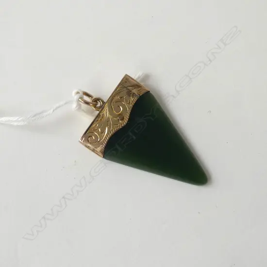9CT COLONIAL GOLD & POUNAMU PENDANT L.35mm